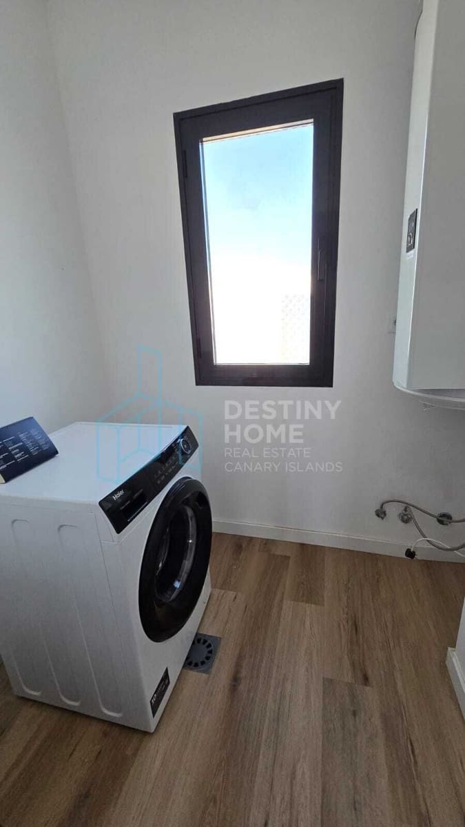 Casa de 2 habitaciones en Corralejo en venta con piscina garaje - 280.000 € (Ref: 9824629)