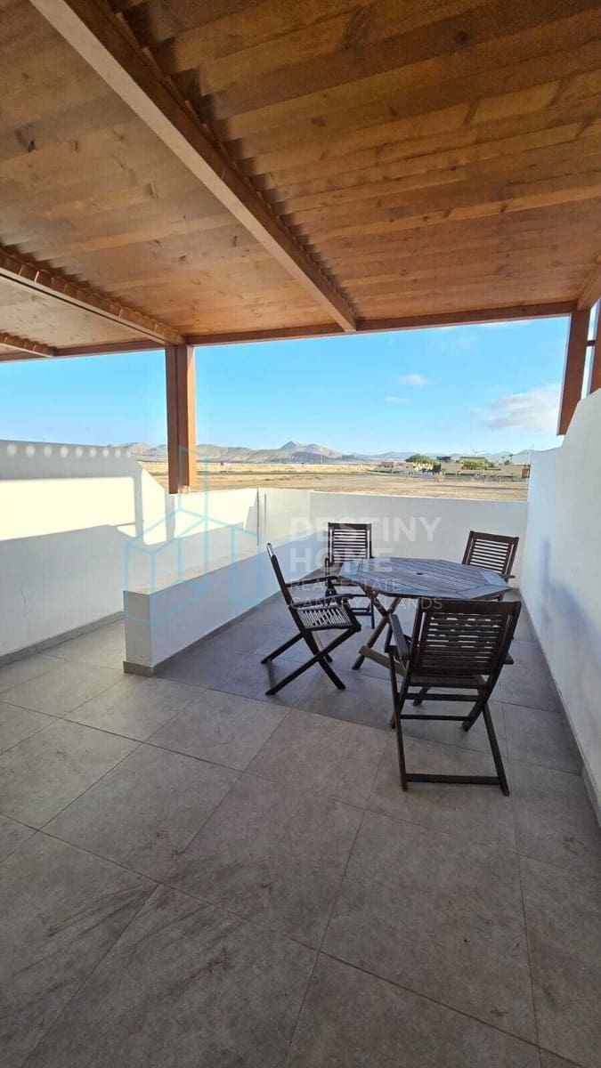 Casa de 2 habitaciones en Corralejo en venta con piscina garaje - 280.000 € (Ref: 9824629)