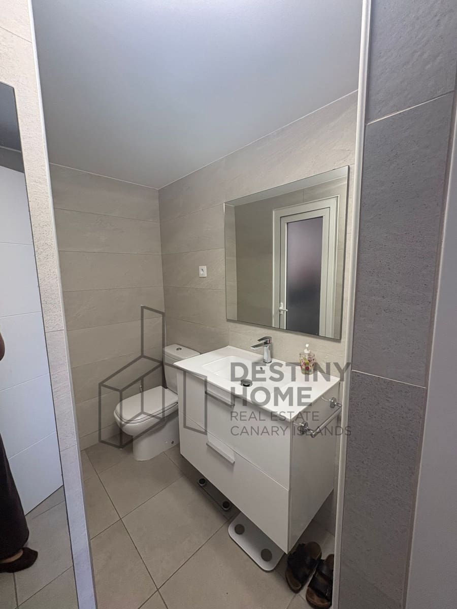 1 sovrum Lägenhet att hyra i Corralejo med pool - 1 200 € (Ref: 9830776)