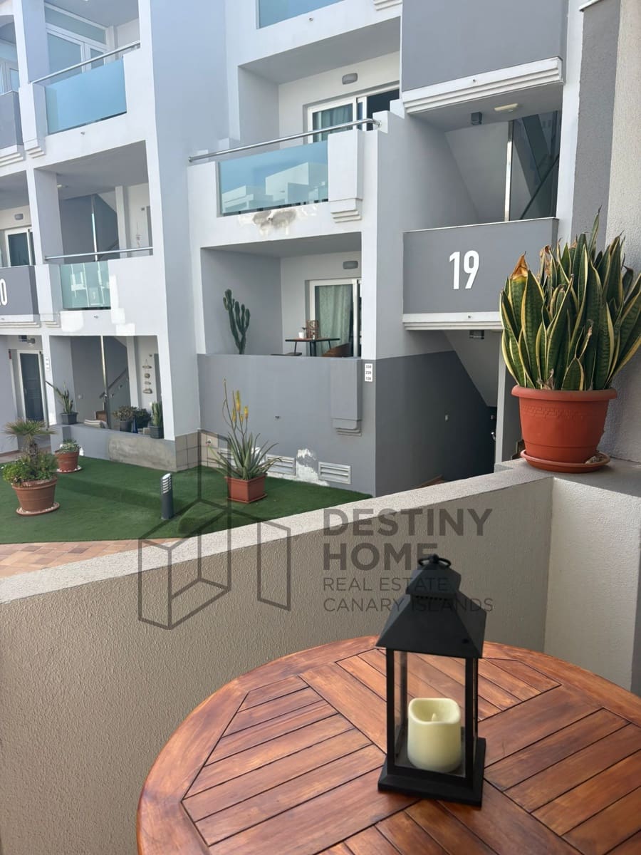 1 sovrum Lägenhet att hyra i Corralejo med pool - 1 200 € (Ref: 9830776)