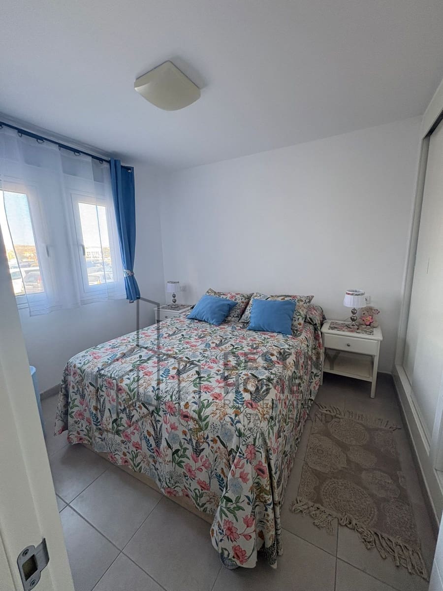 1 sovrum Lägenhet att hyra i Corralejo med pool - 1 200 € (Ref: 9830776)