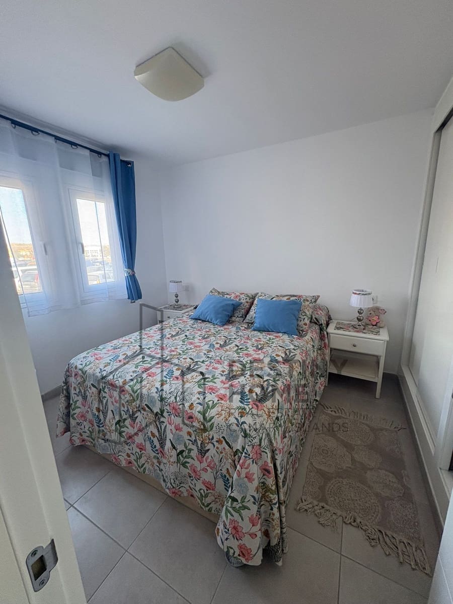 1 sovrum Lägenhet att hyra i Corralejo med pool - 1 200 € (Ref: 9830776)