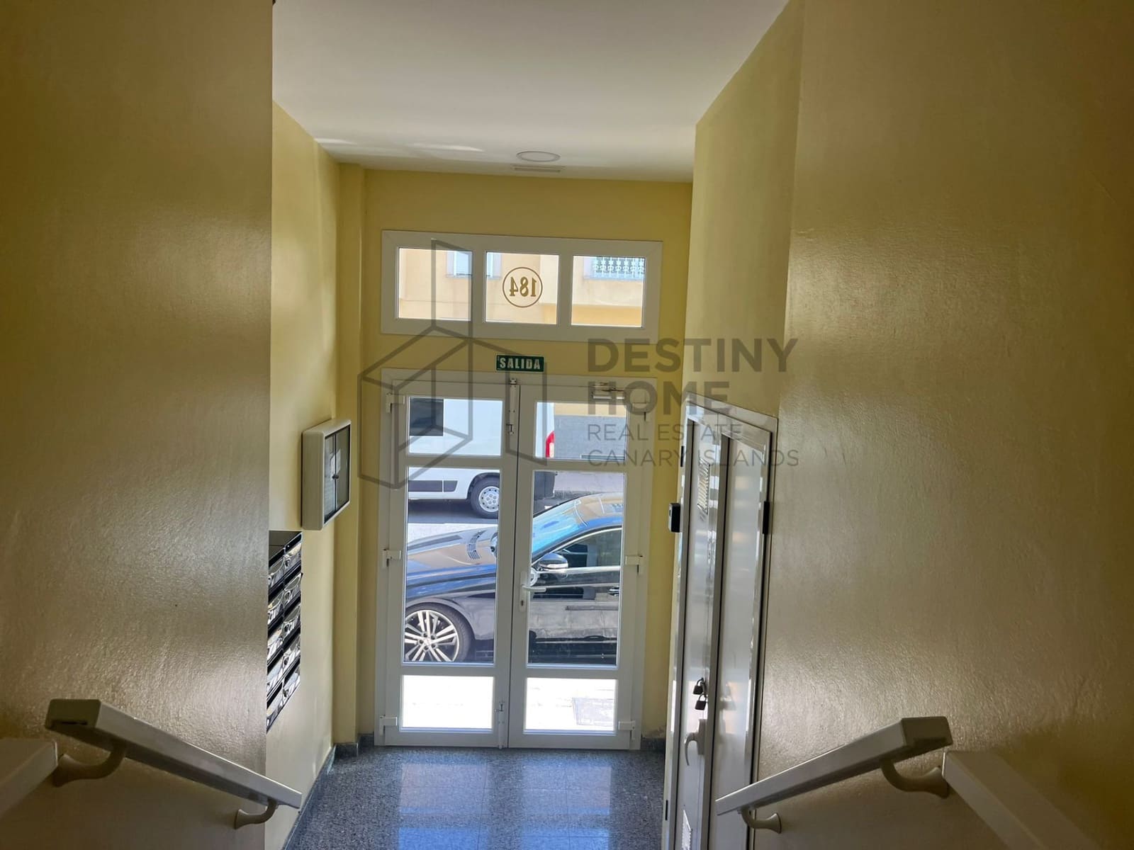 2 bedroom Flat for sale in Puerto del Rosario with garage - € 178,000 (Ref: 9830777)