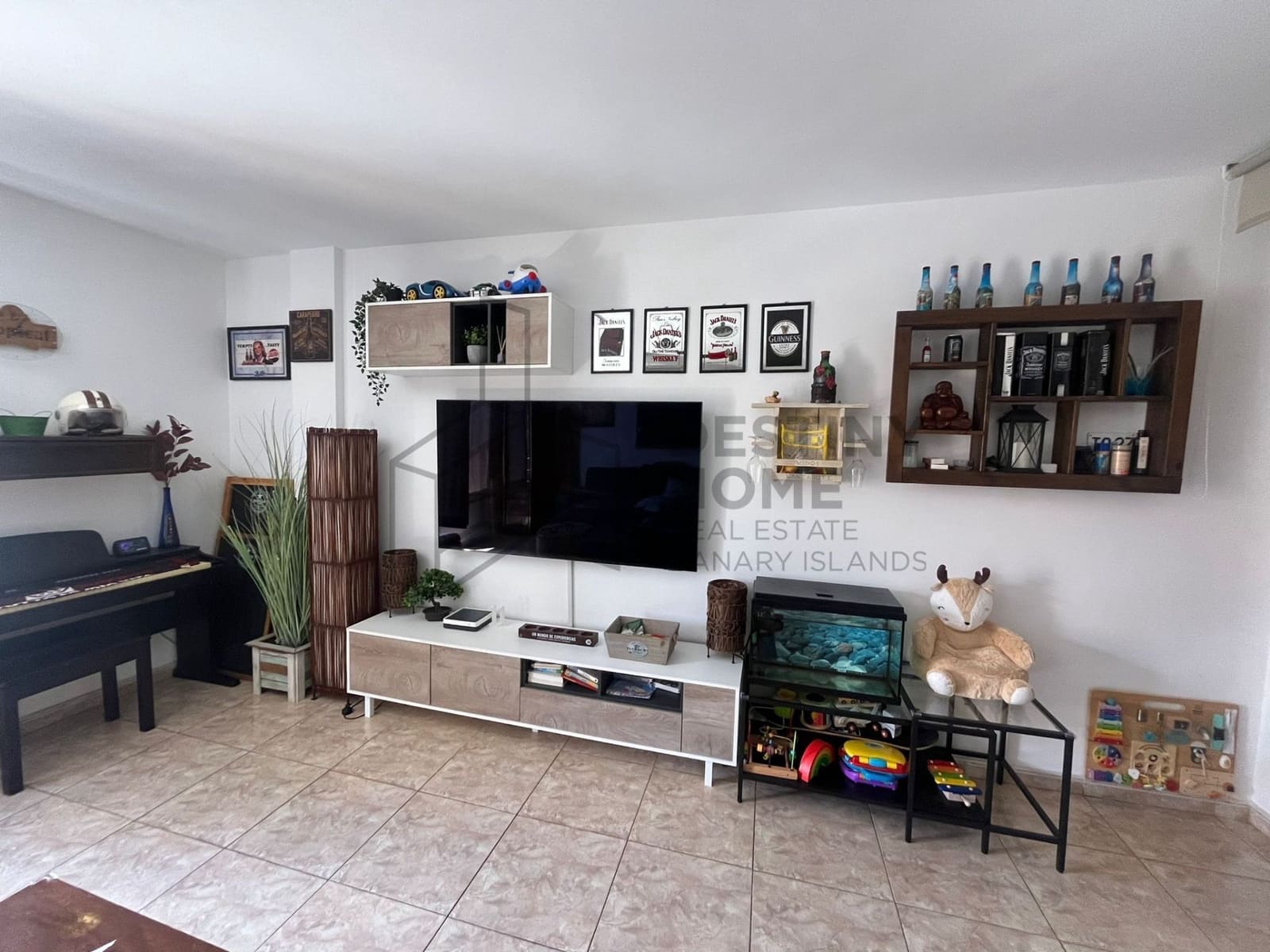 2 bedroom Flat for sale in Puerto del Rosario with garage - € 178,000 (Ref: 9830777)