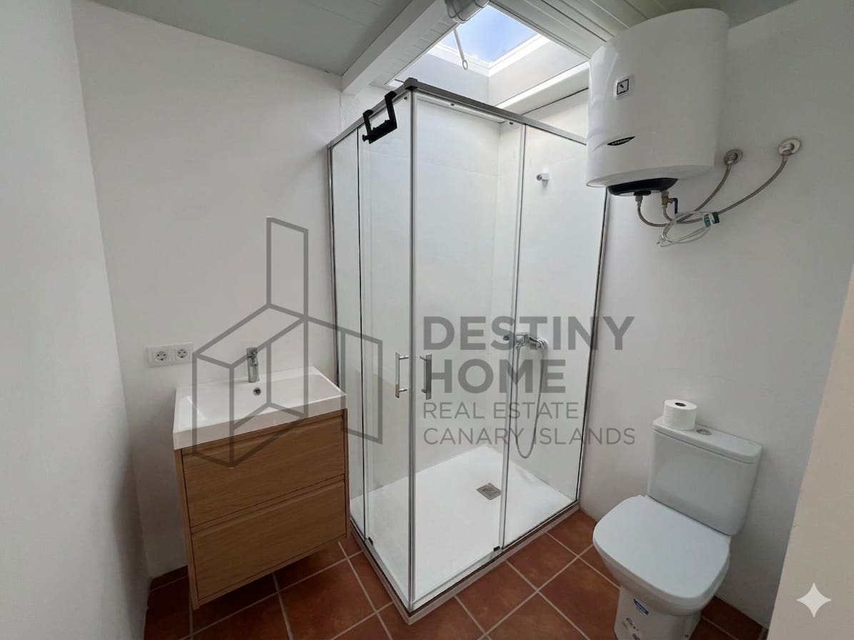 2 bedroom Townhouse for sale in Corralejo with pool garage - € 273,000 (Ref: 9835950)