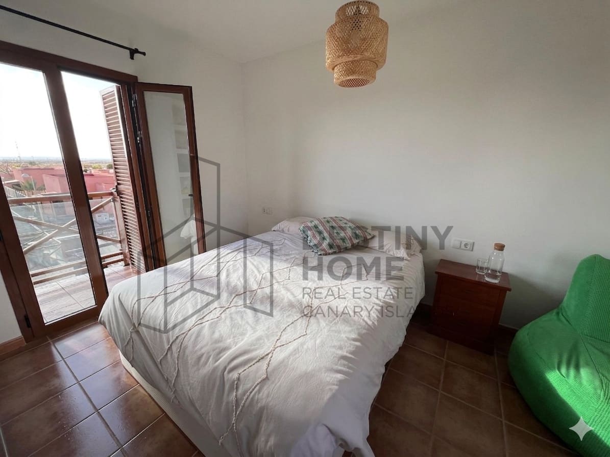 2 bedroom Townhouse for sale in Corralejo with pool garage - € 273,000 (Ref: 9835950)