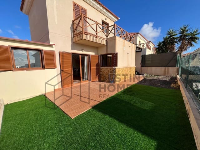 Casa de 2 habitaciones en Corralejo, La Oliva en venta con piscina garaje - 273.000 € (Ref: 9835950)