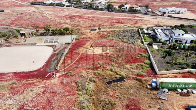 Finca/Country House for sale in Villaverde, La Oliva - € 300,000 (Ref: 9838950)