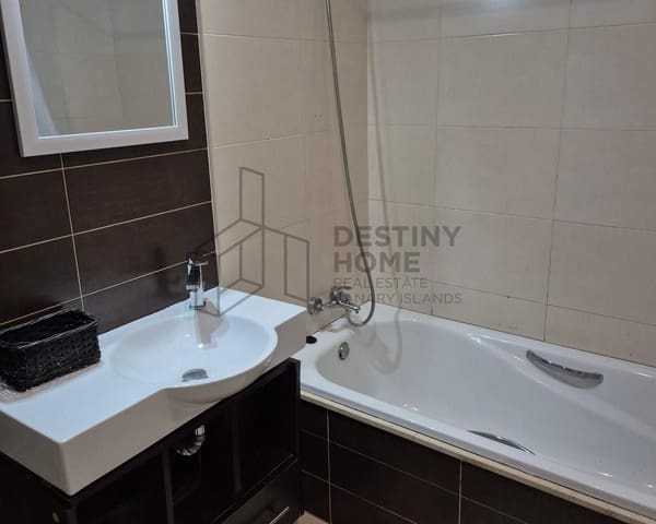3 soverom Leilighet til salgs i Corralejo, La Oliva med garasje - € 297 000 (Ref: 9842643)