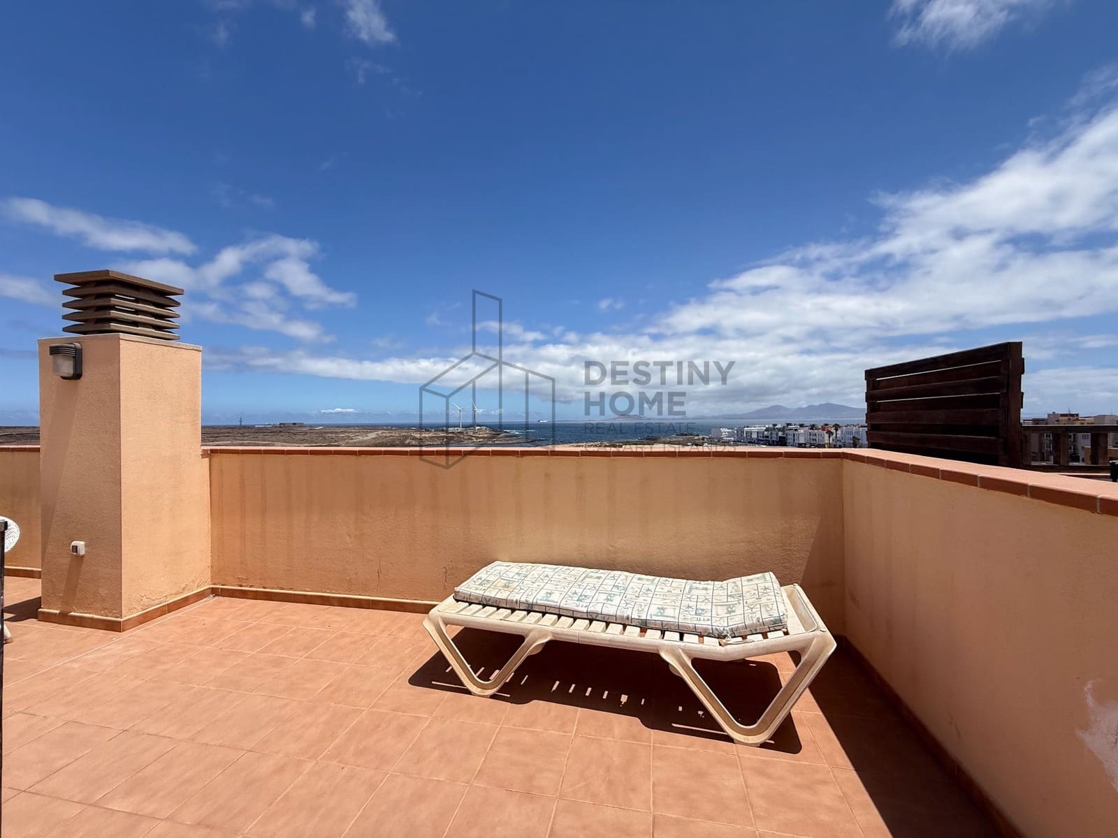 3 soveværelse Lejlighed til salg i Corralejo med garage - € 297.000 (Ref: 9842643)
