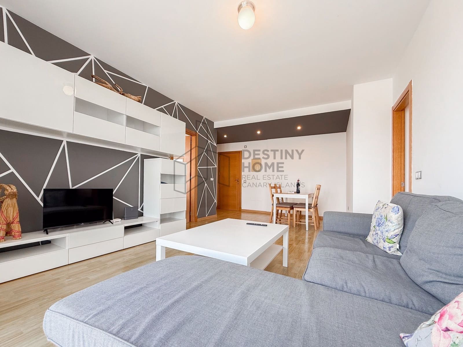 3 soveværelse Lejlighed til salg i Corralejo med garage - € 297.000 (Ref: 9842643)