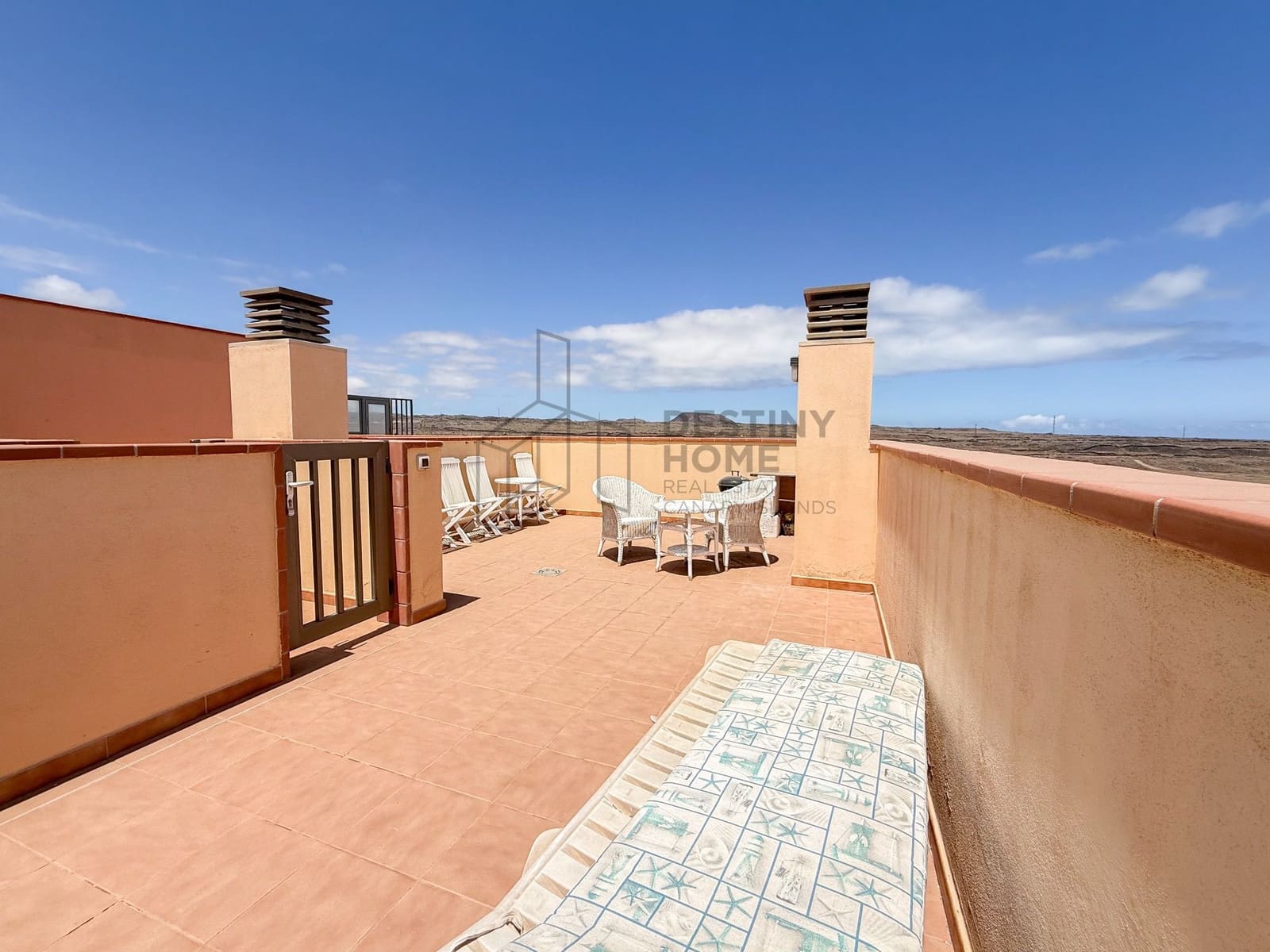 3 soveværelse Lejlighed til salg i Corralejo med garage - € 297.000 (Ref: 9842643)