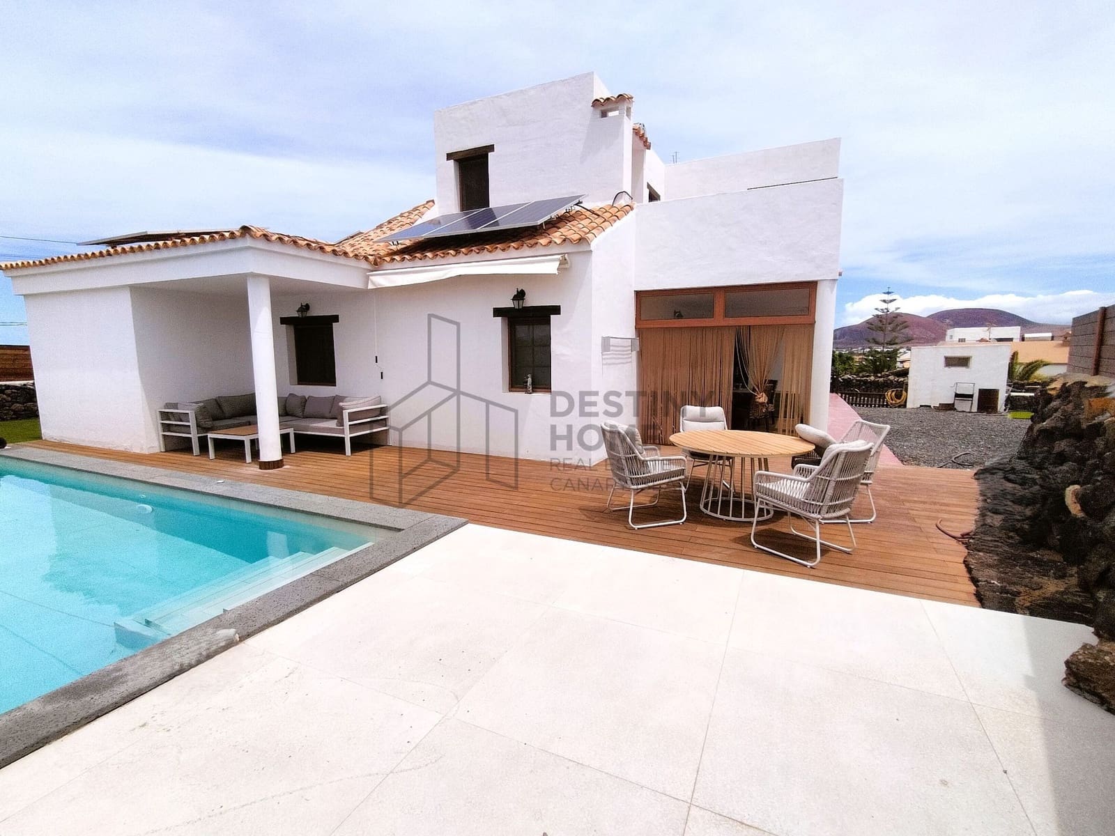 3 quarto Moradia para venda em Lajares com piscina garagem - 775 000 € (Ref: 9849072)
