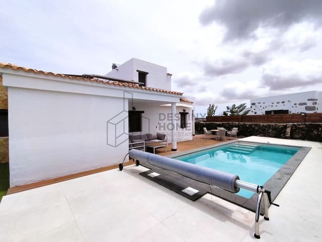 3 quarto Moradia para venda em Lajares, La Oliva com piscina garagem - 775 000 € (Ref: 9849072)