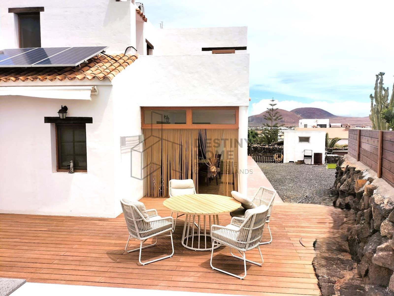 3 quarto Moradia para venda em Lajares com piscina garagem - 775 000 € (Ref: 9849072)