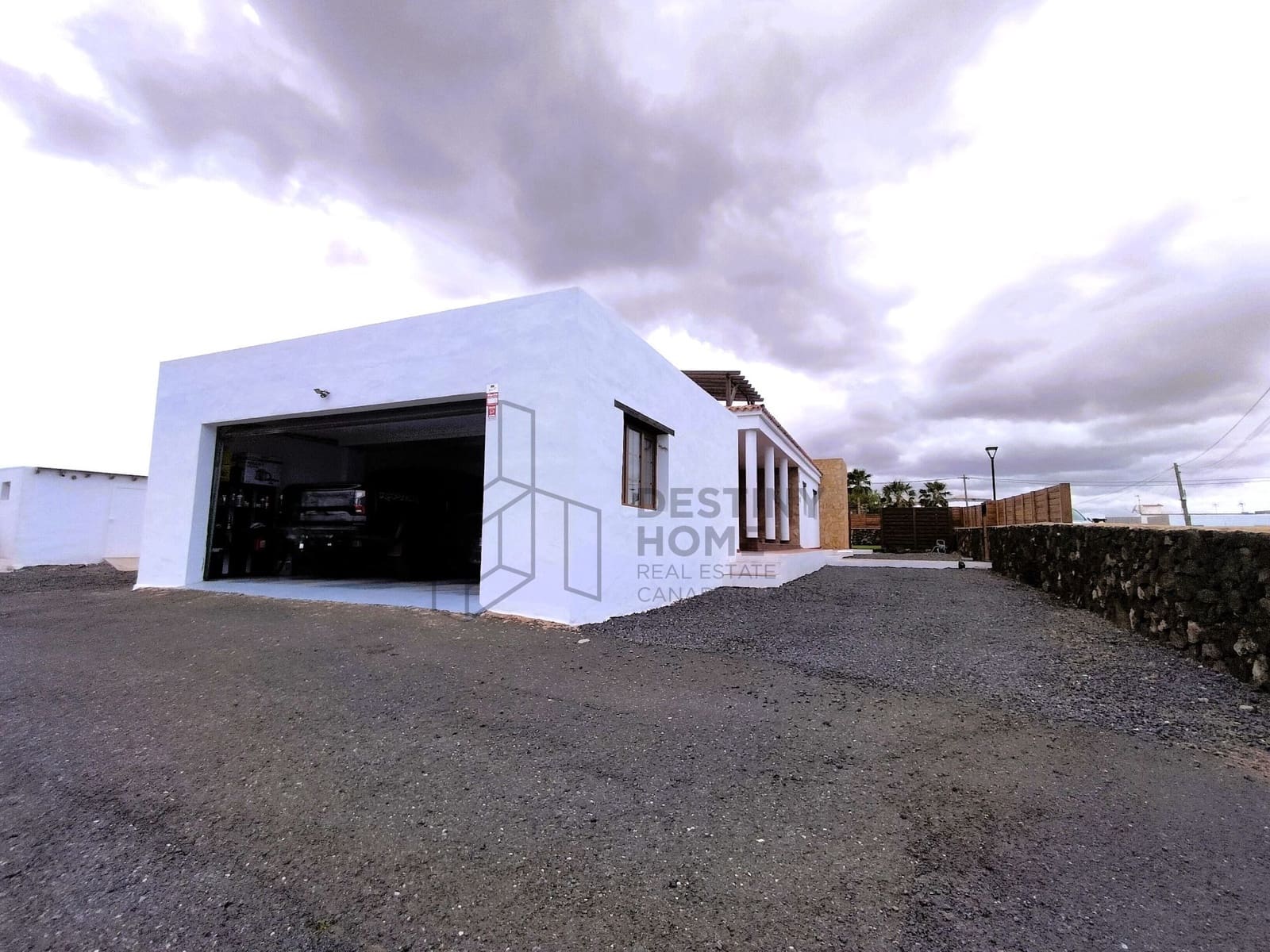 3 quarto Moradia para venda em Lajares com piscina garagem - 775 000 € (Ref: 9849072)