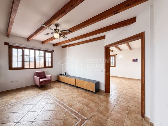 3 sypialnia Willa na sprzedaż w Lajares, La Oliva z basenem garażem - 775 000 € (Ref: 9849072)