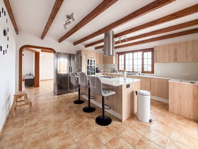 3 sypialnia Willa na sprzedaż w Lajares, La Oliva z basenem garażem - 775 000 € (Ref: 9849072)