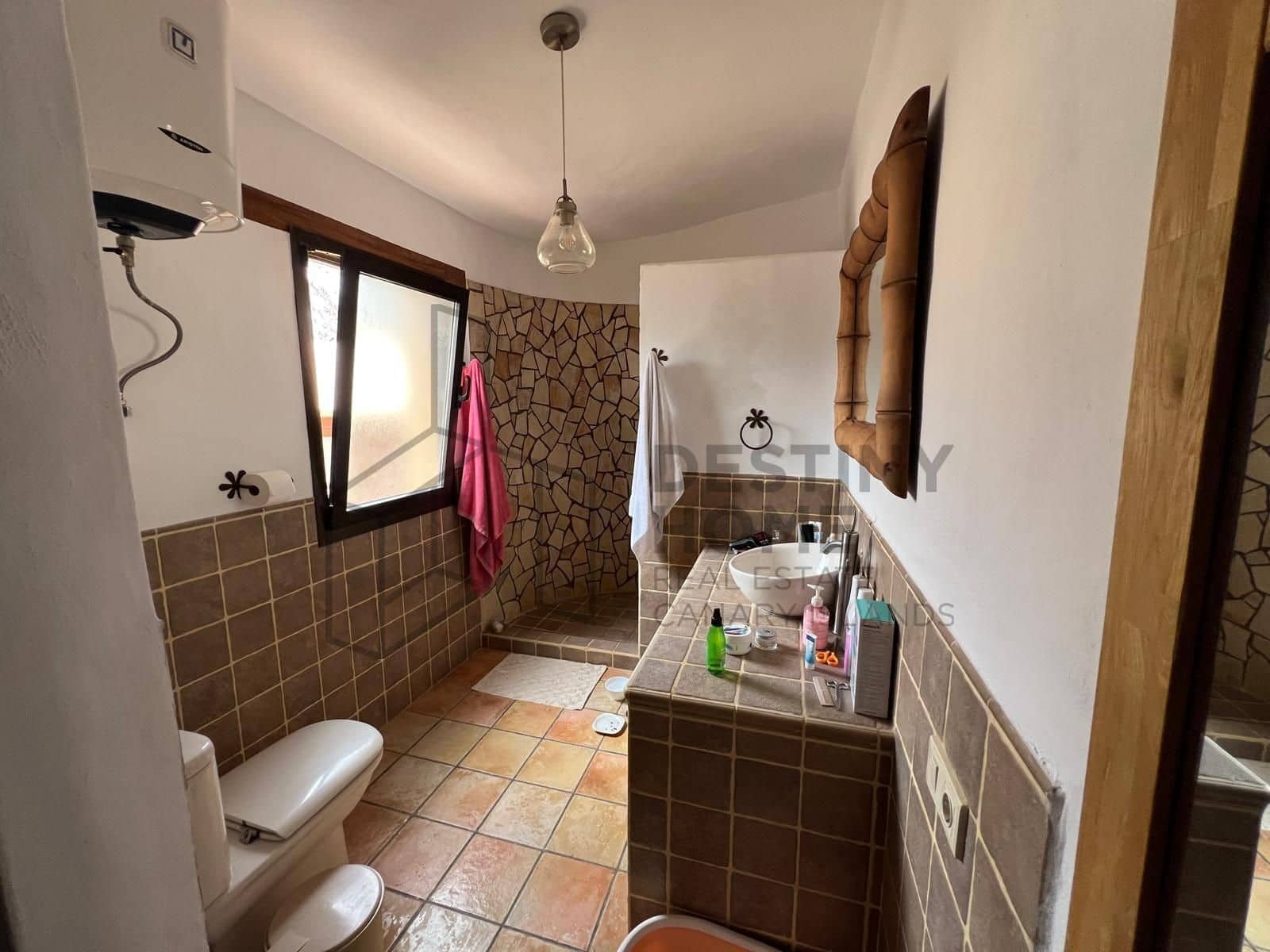 3 bedroom Finca/Country House for sale in Tindaya with garage - € 475,000 (Ref: 9851657)