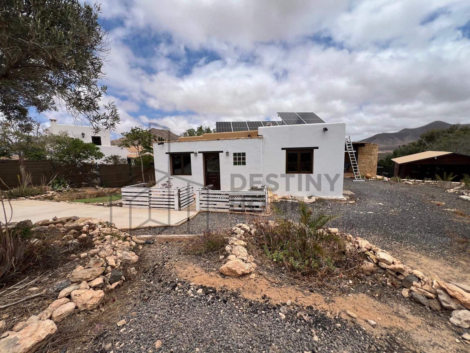 3 bedroom Finca/Country House for sale in Tindaya with garage - € 475,000 (Ref: 9851657)
