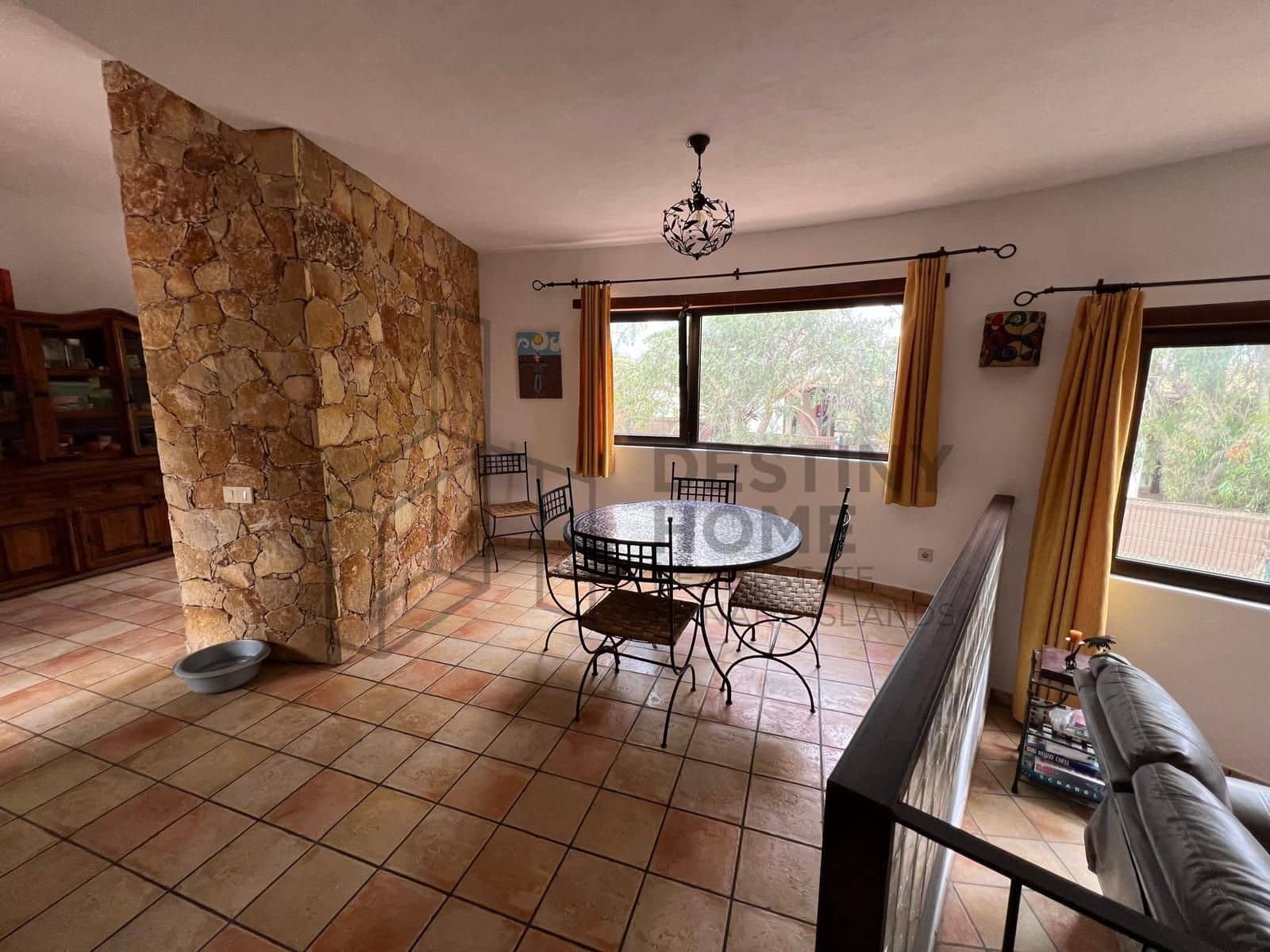 3 bedroom Finca/Country House for sale in Tindaya with garage - € 475,000 (Ref: 9851657)