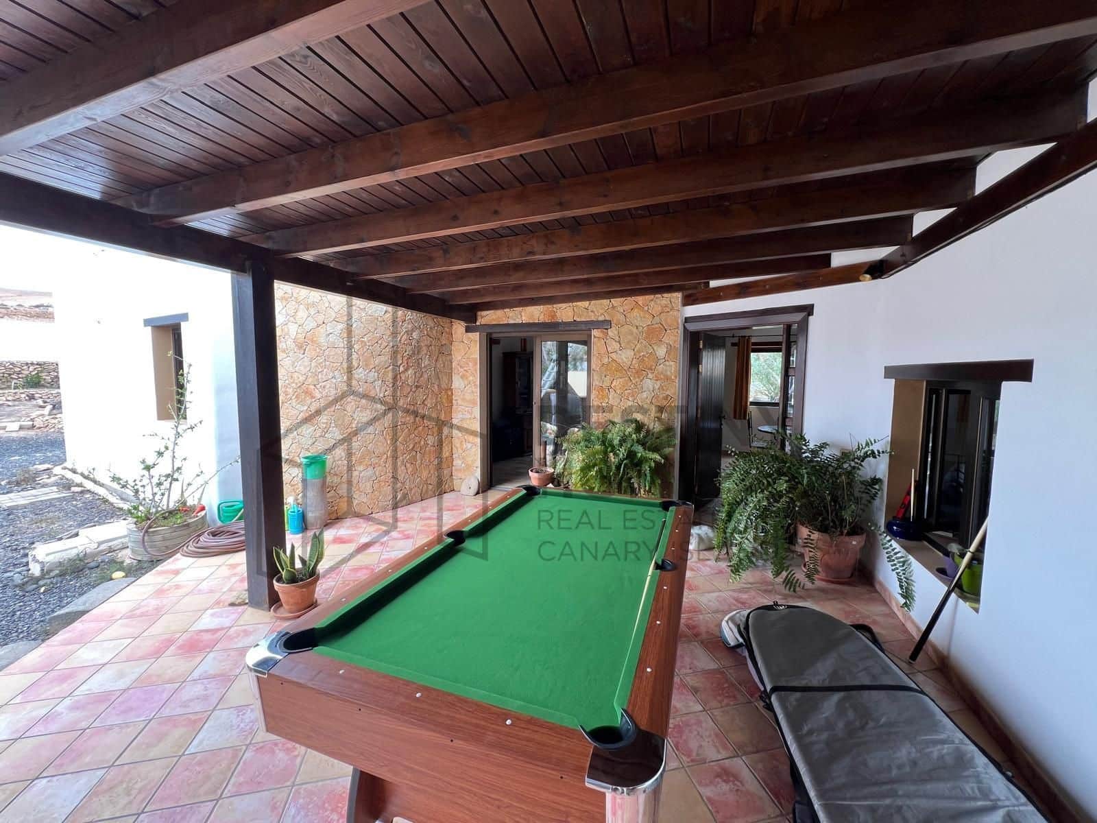 3 bedroom Finca/Country House for sale in Tindaya with garage - € 475,000 (Ref: 9851657)