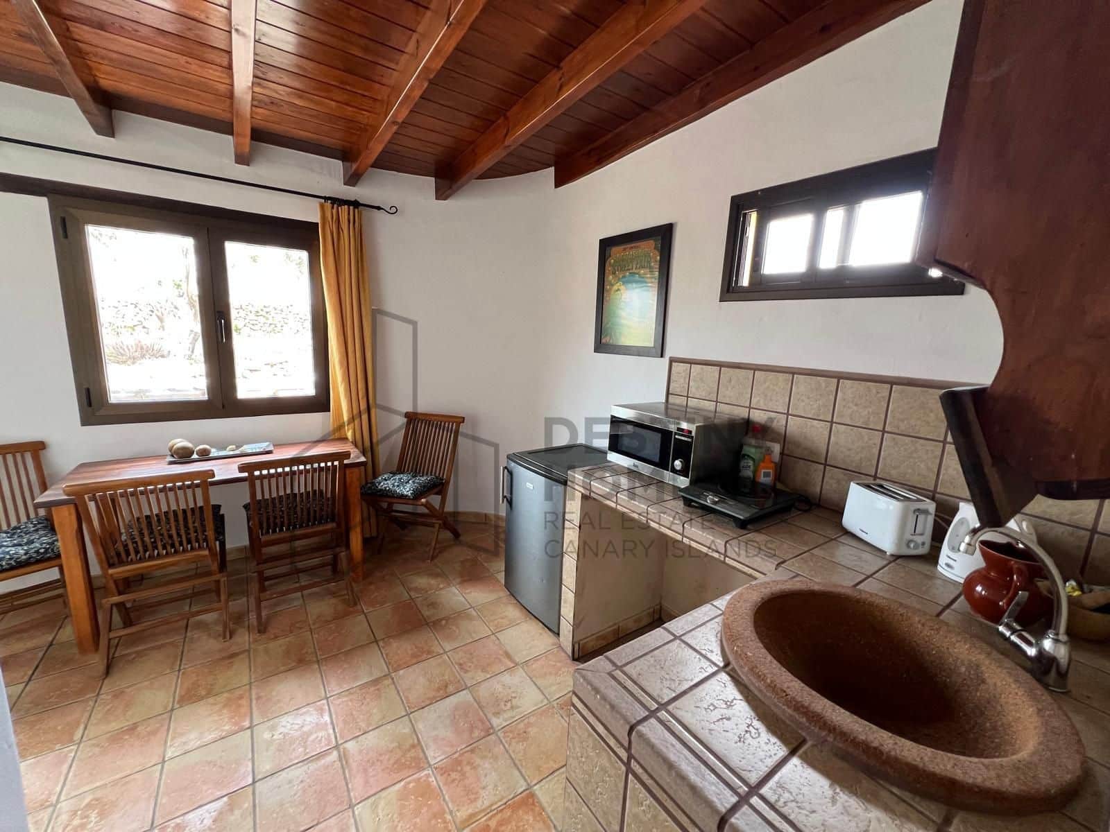 3 bedroom Finca/Country House for sale in Tindaya with garage - € 475,000 (Ref: 9851657)