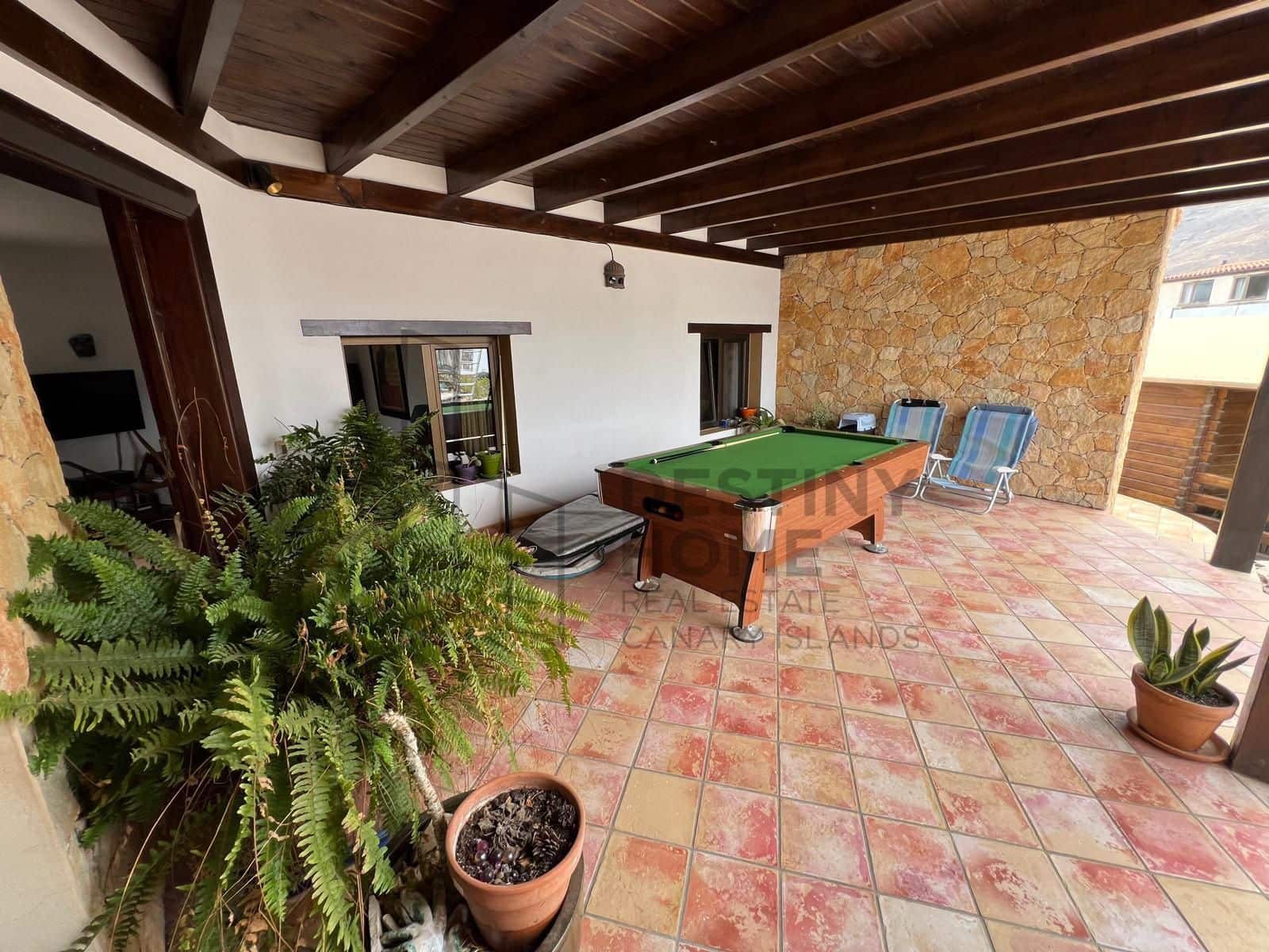 3 bedroom Finca/Country House for sale in Tindaya with garage - € 475,000 (Ref: 9851657)