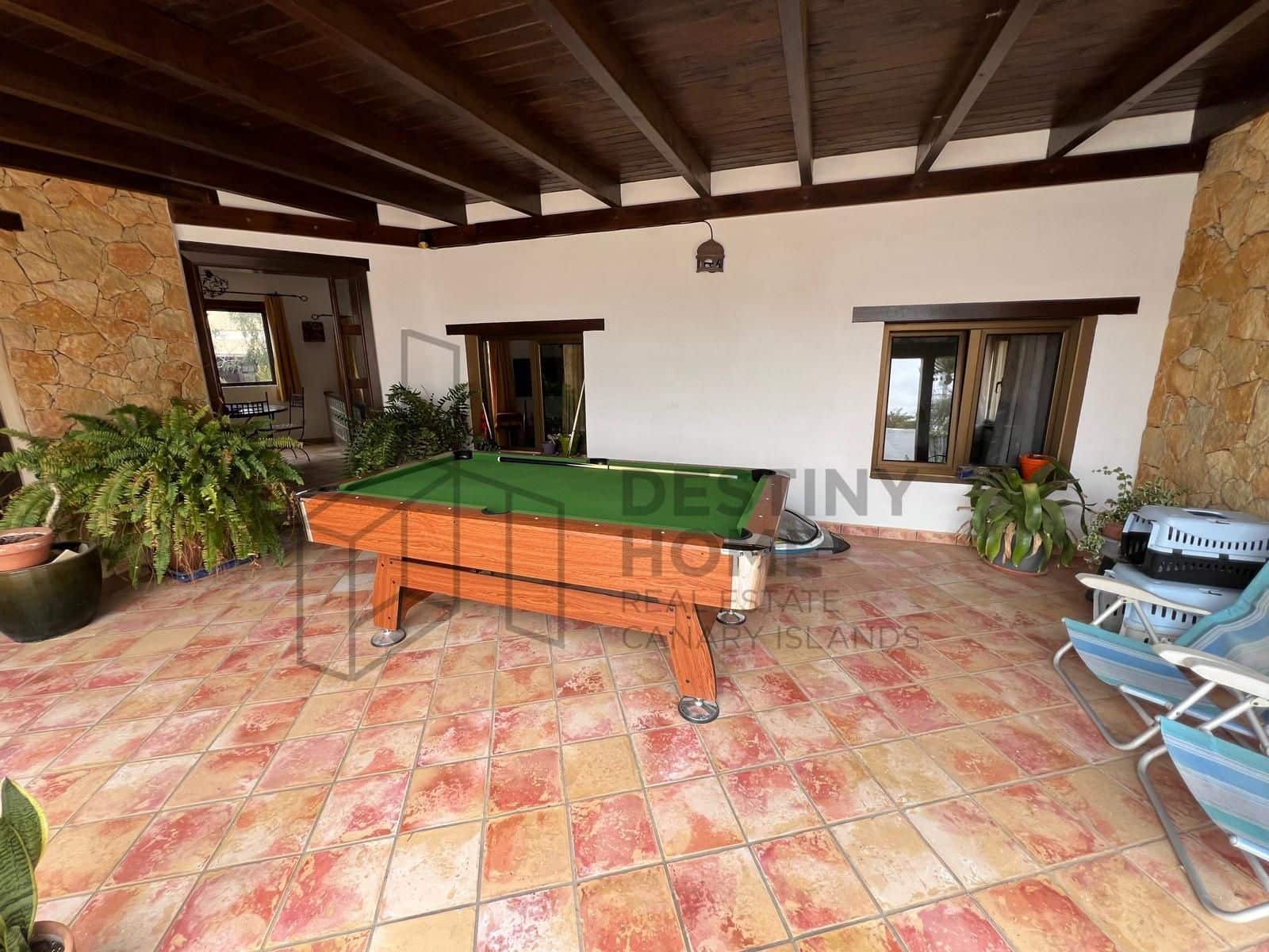 3 bedroom Finca/Country House for sale in Tindaya with garage - € 475,000 (Ref: 9851657)