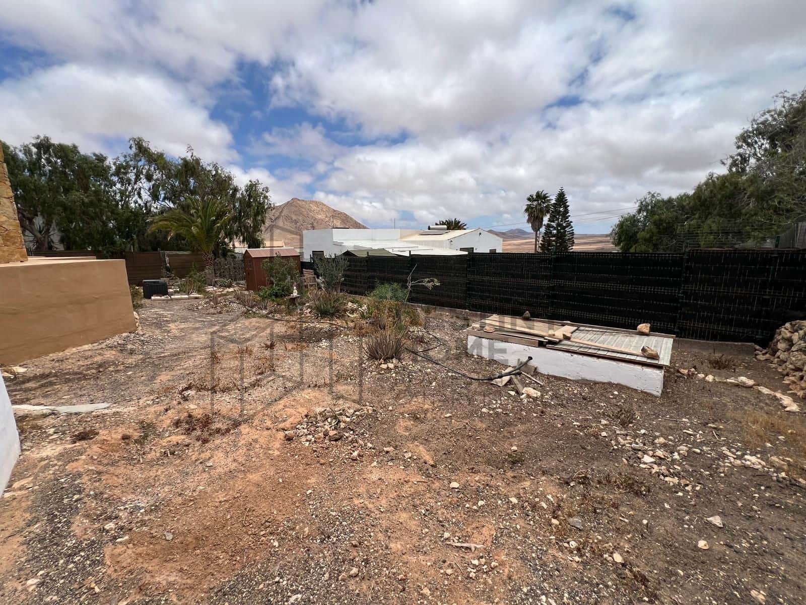 3 bedroom Finca/Country House for sale in Tindaya with garage - € 475,000 (Ref: 9851657)