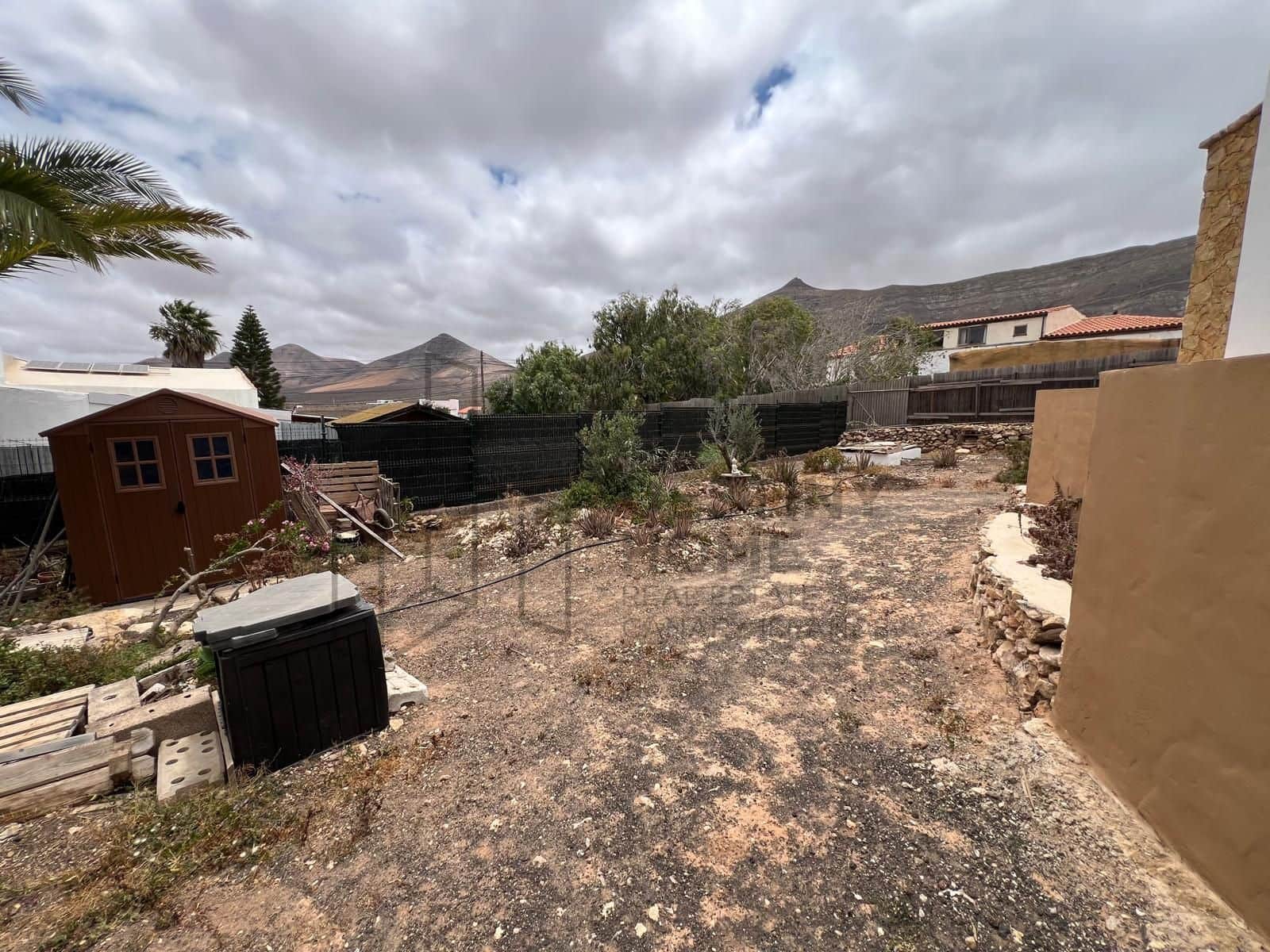 3 bedroom Finca/Country House for sale in Tindaya with garage - € 475,000 (Ref: 9851657)