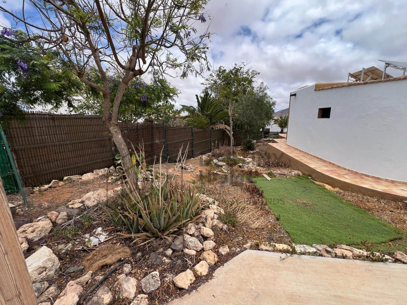 3 bedroom Finca/Country House for sale in Tindaya with garage - € 475,000 (Ref: 9851657)
