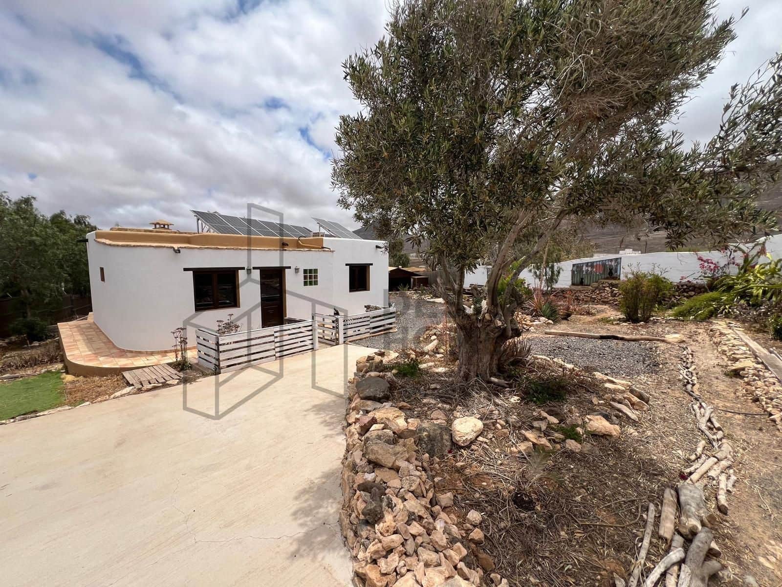3 bedroom Finca/Country House for sale in Tindaya with garage - € 475,000 (Ref: 9851657)