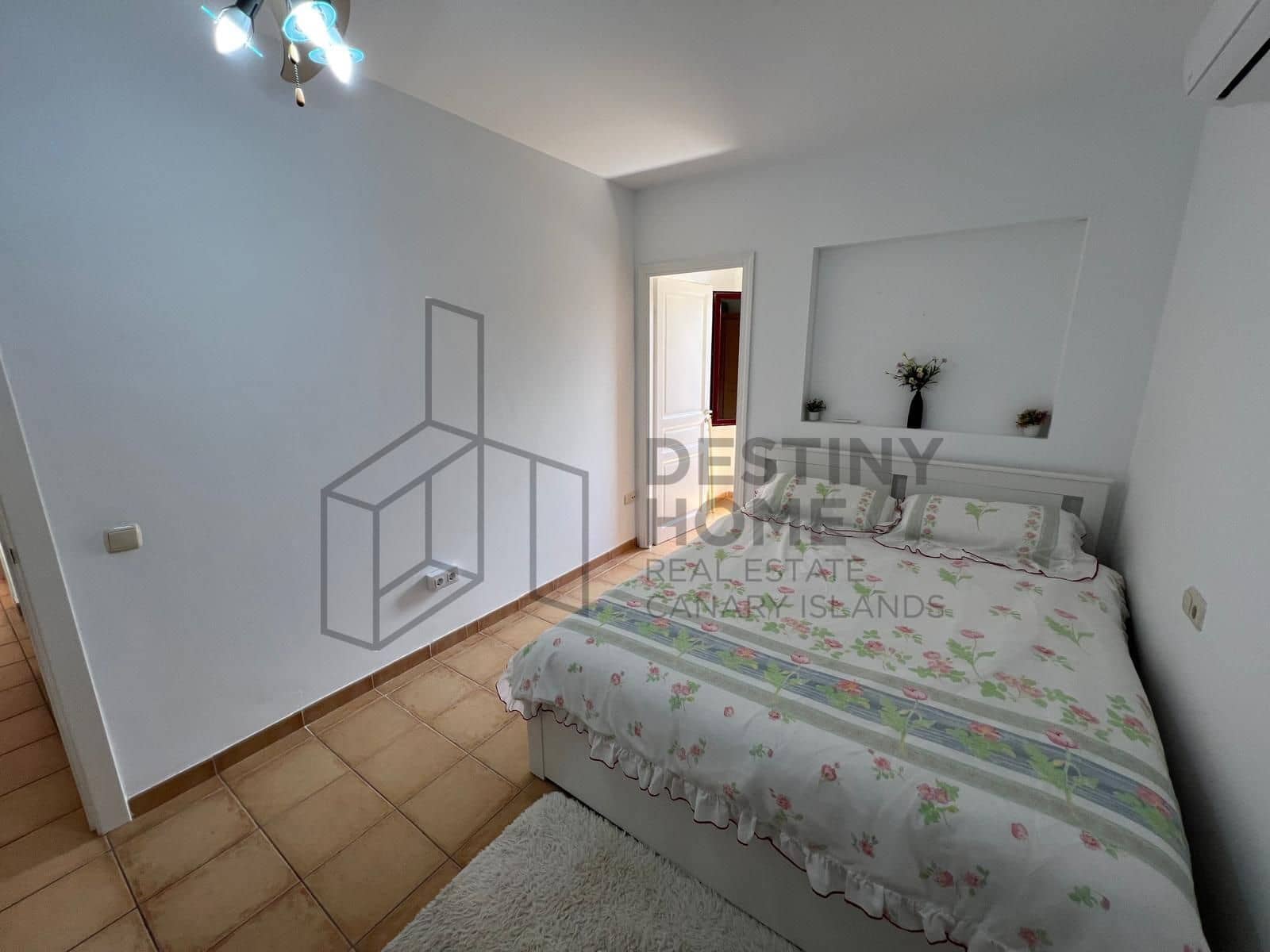 2 soveværelse Villa til salg i Corralejo med swimmingpool garage - € 280.000 (Ref: 9855039)