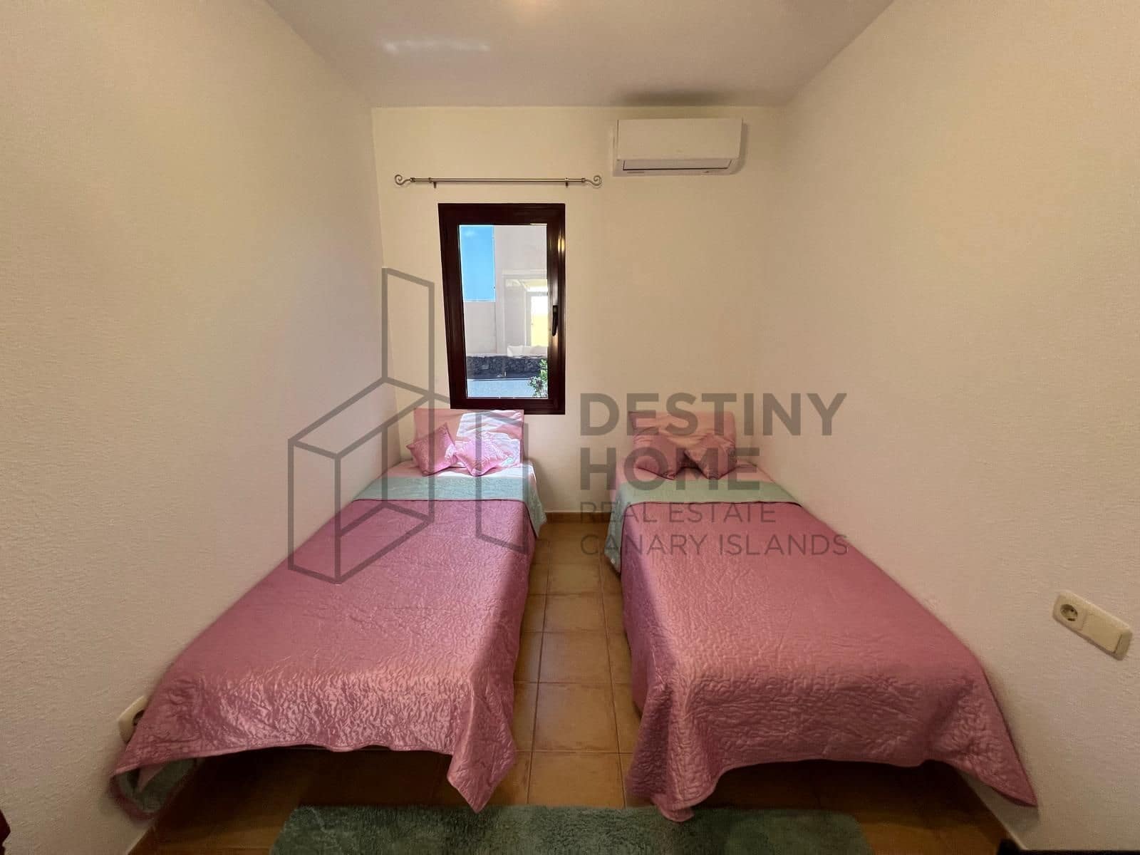 2 soveværelse Villa til salg i Corralejo med swimmingpool garage - € 280.000 (Ref: 9855039)