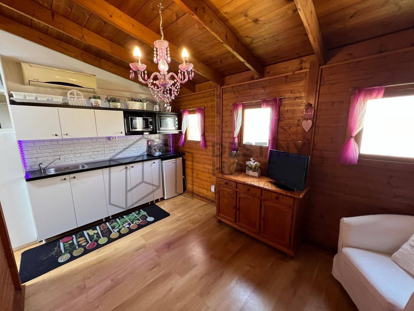 2 soveværelse Villa til salg i Corralejo med swimmingpool garage - € 280.000 (Ref: 9855039)