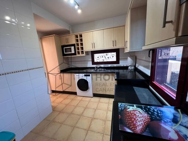 2 soveværelse Villa til salg i Corralejo, La Oliva med swimmingpool garage - € 280.000 (Ref: 9855039)