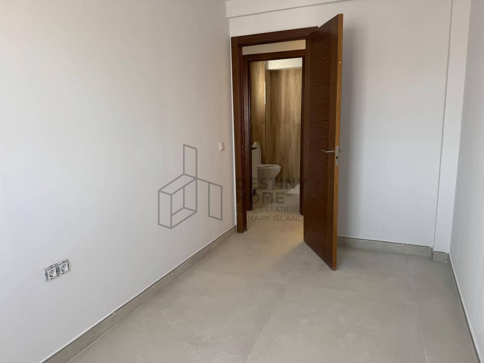 Apartamento de 2 habitaciones en Puerto del Rosario en venta - 180.000 € (Ref: 9855041)