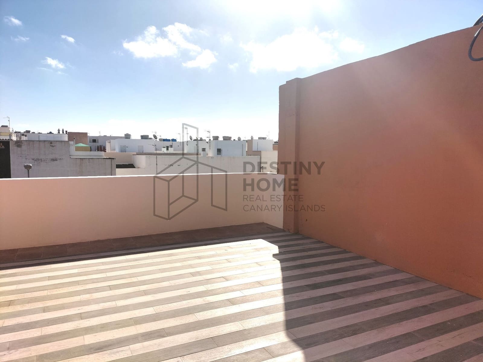 Apartamento de 2 habitaciones en Puerto del Rosario en venta - 180.000 € (Ref: 9855041)