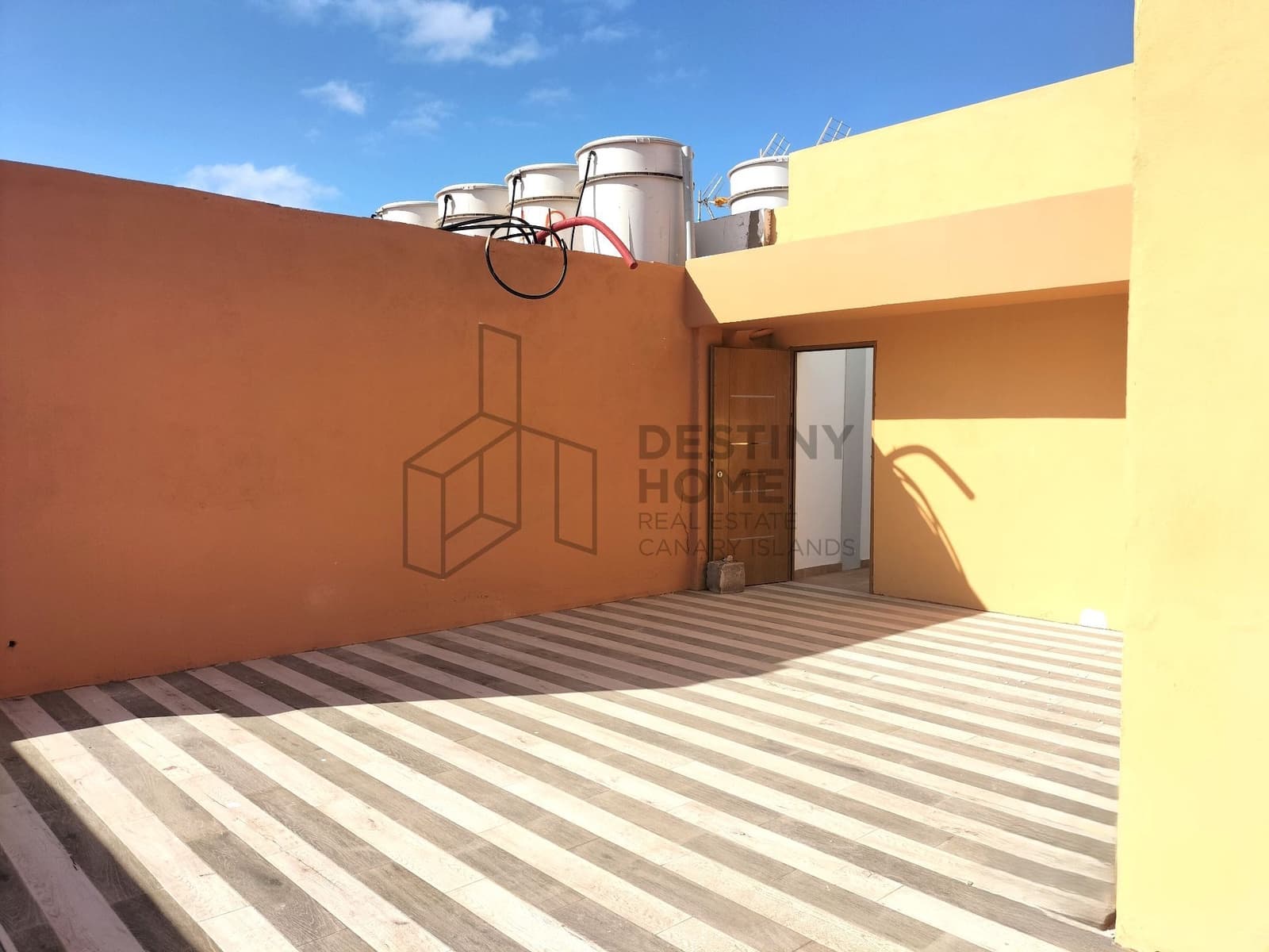 Apartamento de 2 habitaciones en Puerto del Rosario en venta - 180.000 € (Ref: 9855041)