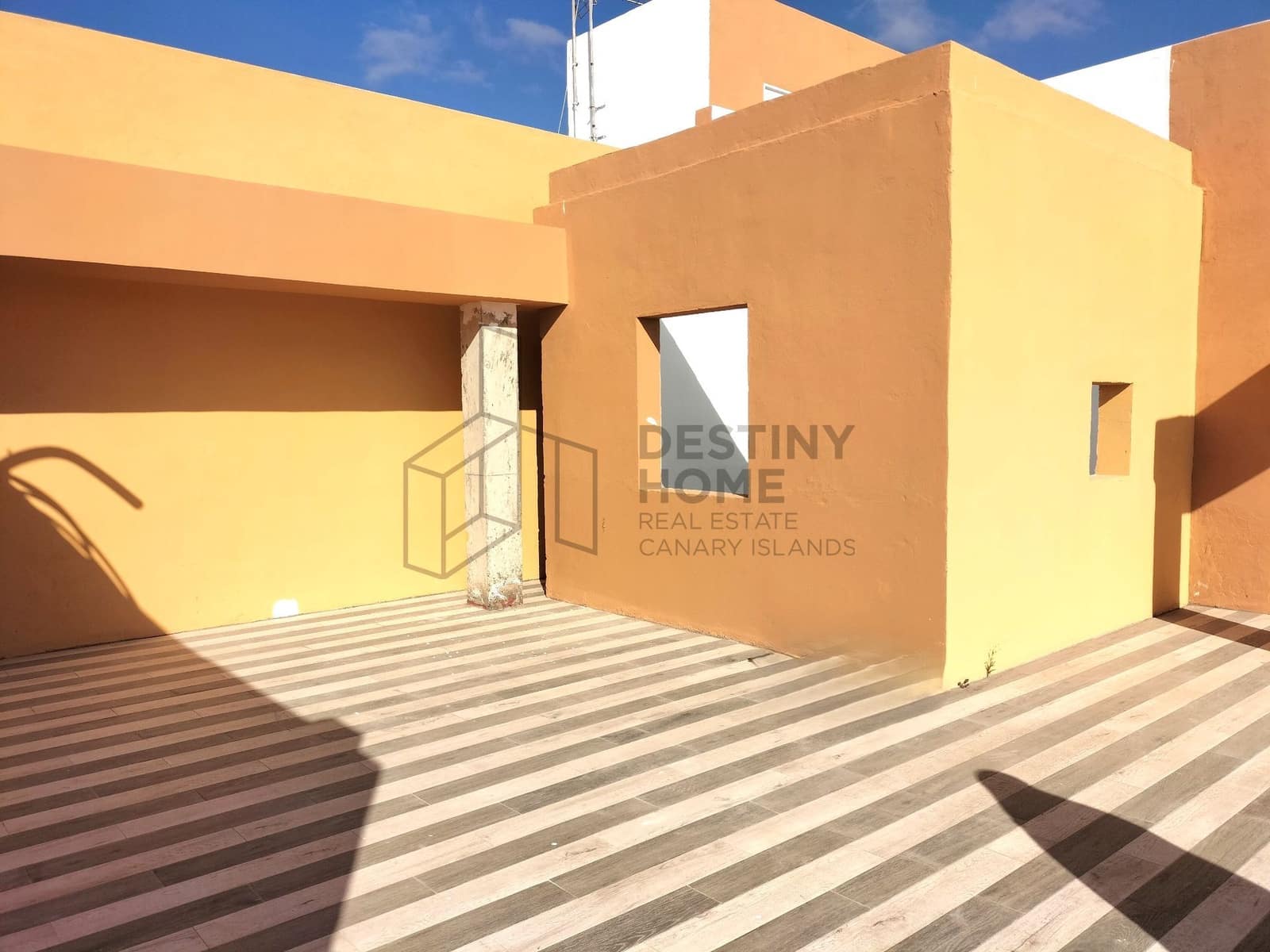 Apartamento de 2 habitaciones en Puerto del Rosario en venta - 180.000 € (Ref: 9855041)
