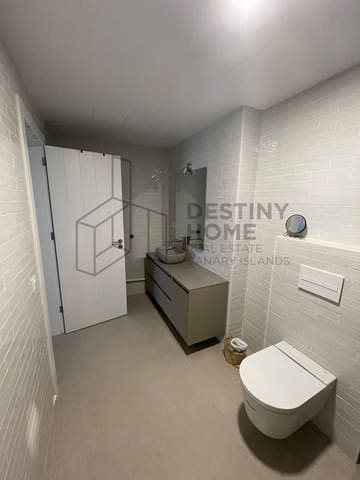 2 bedroom Townhouse for rent in El Cotillo, La Oliva - € 1,800 (Ref: 9866665)