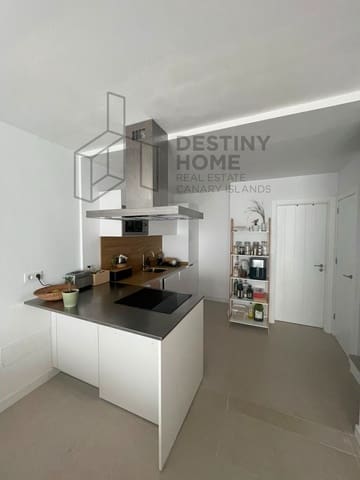 2 bedroom Townhouse for rent in El Cotillo, La Oliva - € 1,600 (Ref: 9866665)