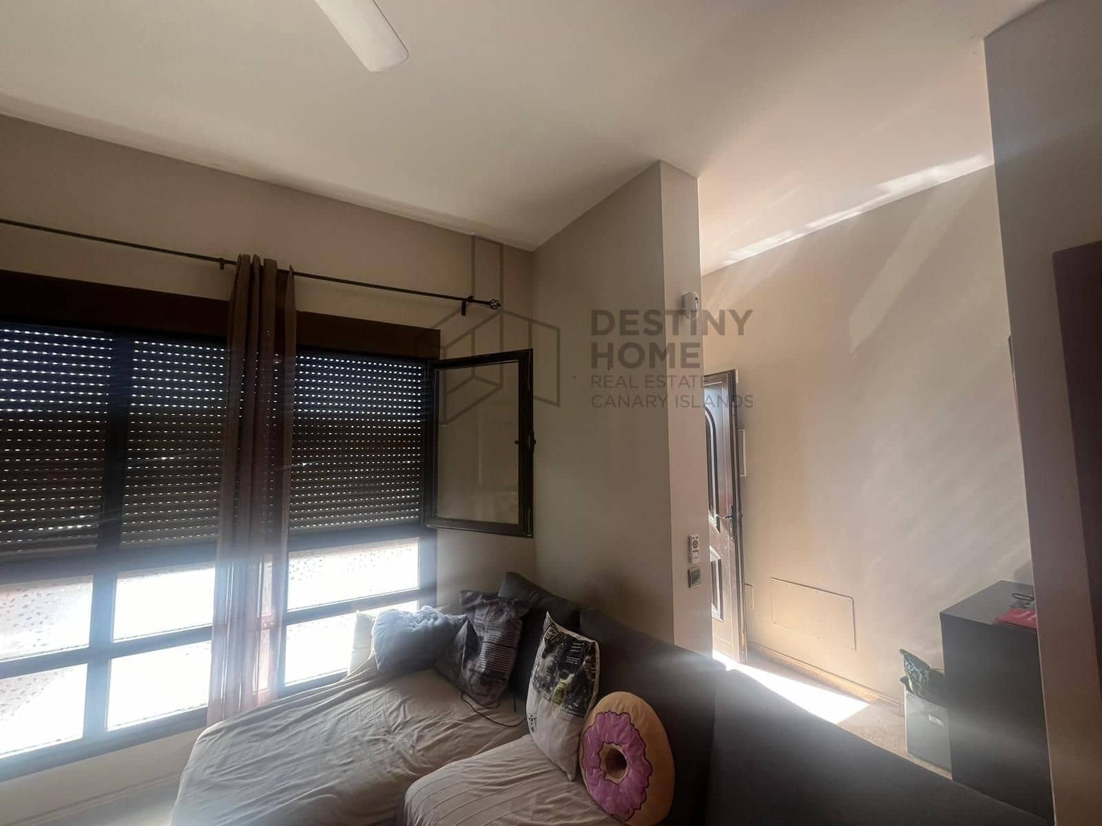 3 bedroom Semi-detached Villa for sale in El Matorral with garage - € 284,000 (Ref: 9889901)