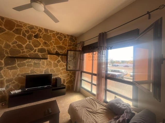 3 bedroom Semi-detached Villa for sale in El Matorral, Puerto del Rosario with garage - € 284,000 (Ref: 9889901)