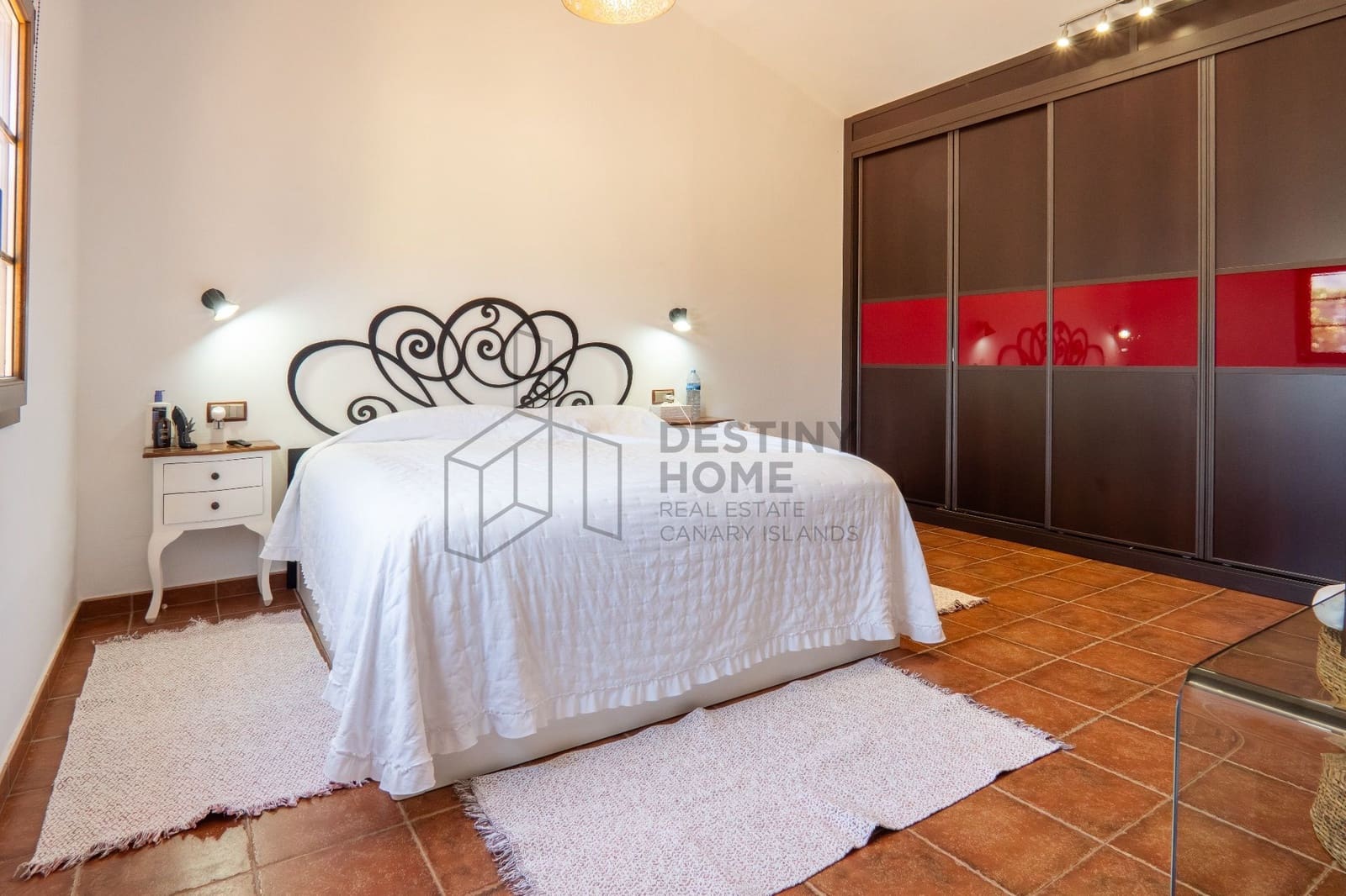 4 Zimmer Villa zu verkaufen in Casillas del Angel mit Pool Garage - 600.000 € (Ref: 9891782)