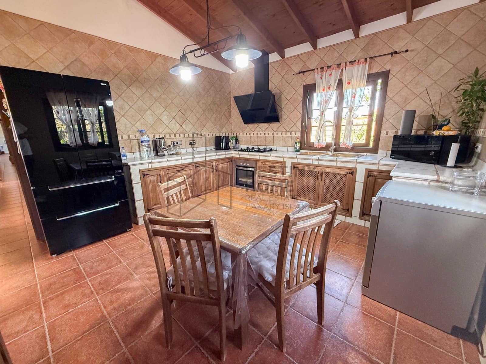 4 Zimmer Villa zu verkaufen in Casillas del Angel mit Pool Garage - 600.000 € (Ref: 9891782)