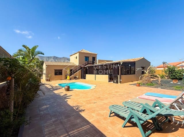 4 sovrum Villa till salu i Casillas del Angel, Puerto del Rosario med pool garage - 580 000 € (Ref: 9891782)