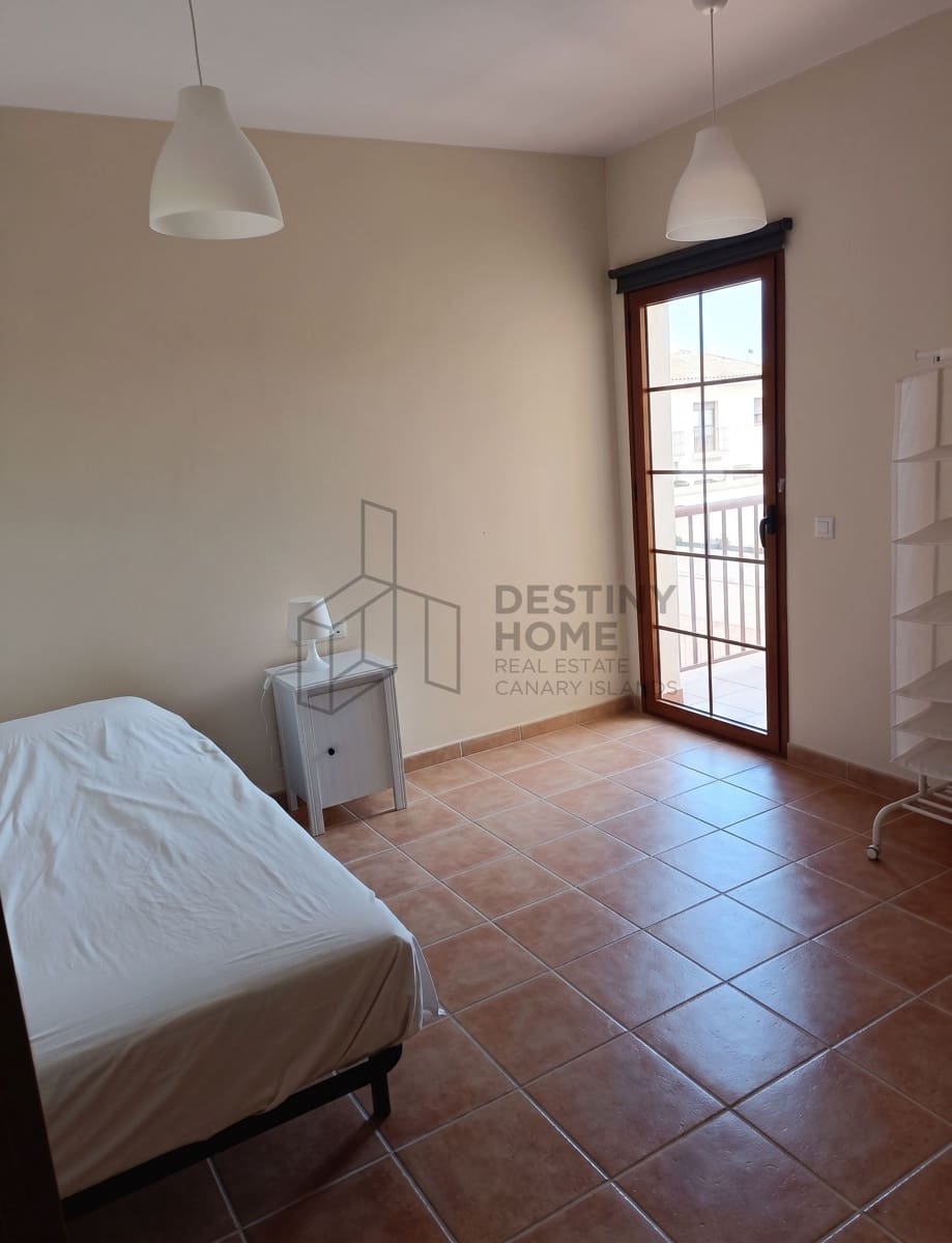 3 quarto Moradia Geminada para arrendar em La Oliva com garagem - 1 050 € (Ref: 9891783)