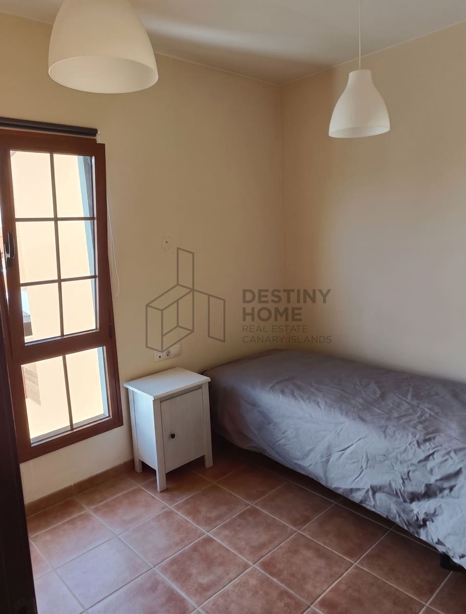 3 quarto Moradia Geminada para arrendar em La Oliva com garagem - 1 050 € (Ref: 9891783)